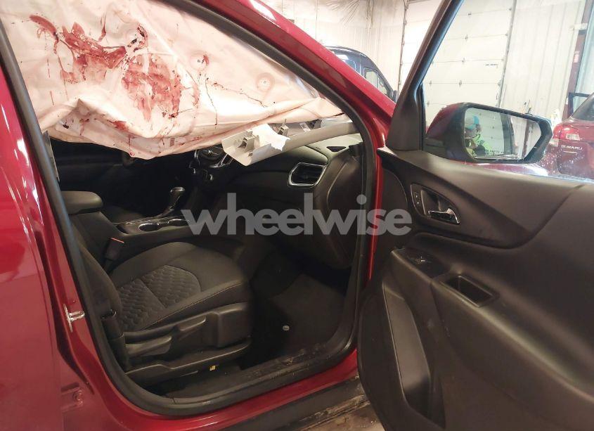 Photo 5 of 2019 Chevrolet Equinox LT (VIN 3GNAXTEV9KL276521)