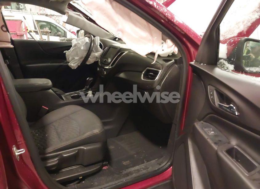 Photo 5 of 2019 Chevrolet Equinox LT (VIN 3GNAXTEV9KS627692)