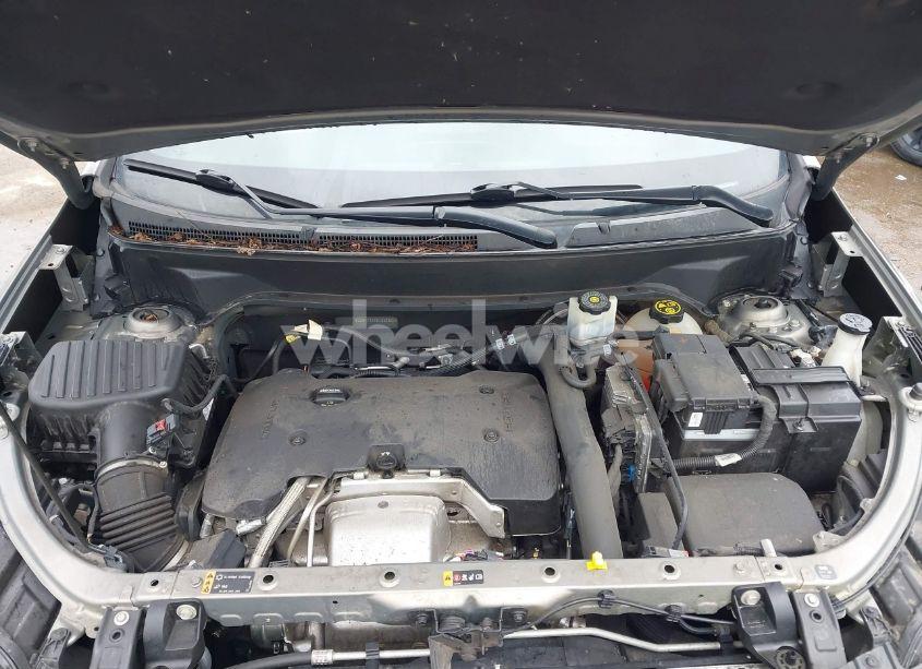 Photo 10 of 2018 Chevrolet Equinox LT (VIN 3GNAXTEX0JS618220)