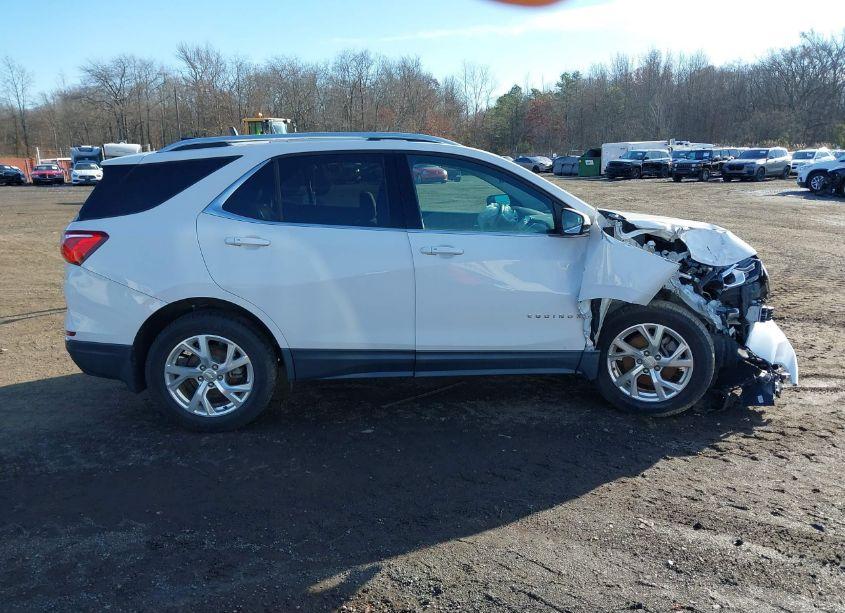 Photo 13 of 2018 Chevrolet Equinox LT (VIN 3GNAXTEX4JL372248)