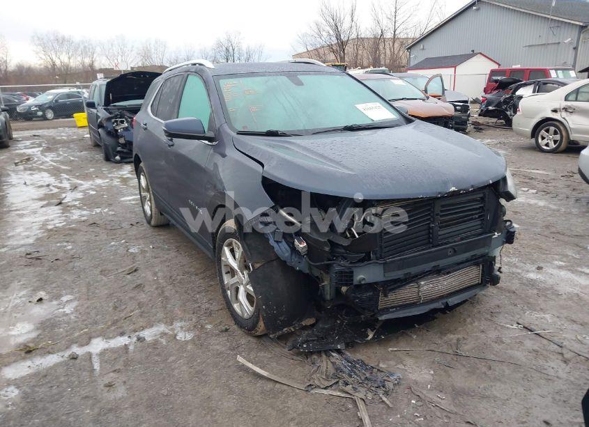 2018 Chevrolet Equinox LT (VIN 3GNAXTEX7JS606582) main photo