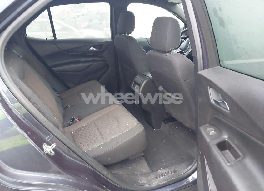 Photo 8 of 2018 Chevrolet Equinox LT (VIN 3GNAXTEX7JS606582)