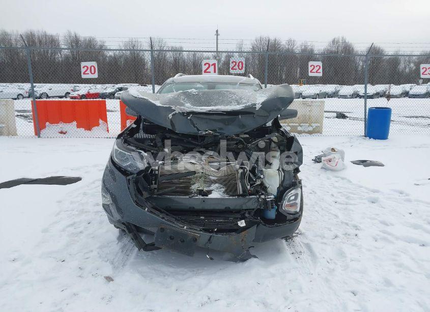 Photo 13 of 2018 Chevrolet Equinox LT (VIN 3GNAXTEX9JL382113)