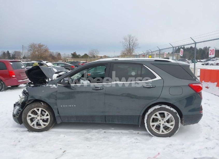 Photo 15 of 2018 Chevrolet Equinox LT (VIN 3GNAXTEX9JL382113)
