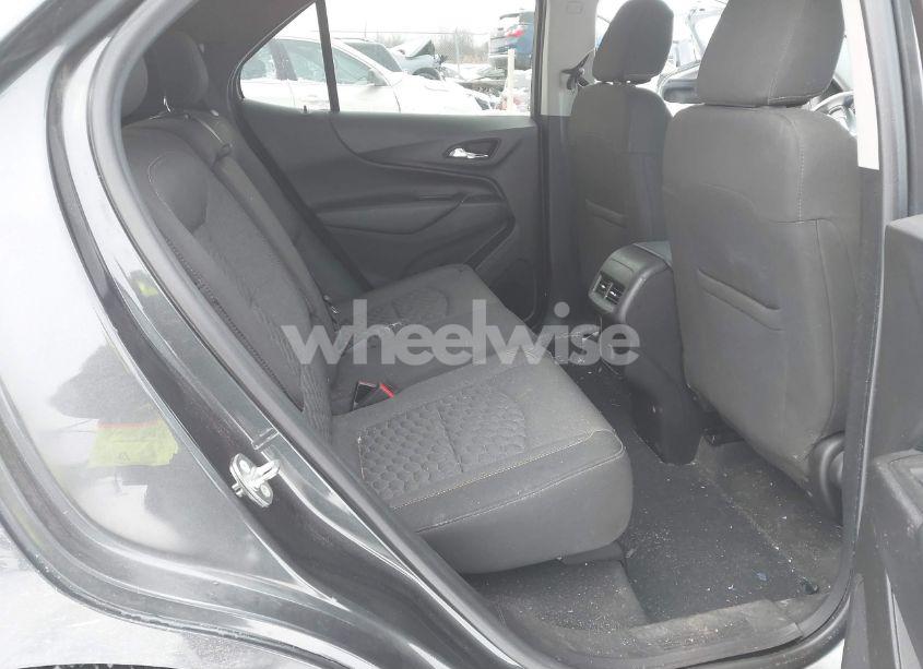 Photo 8 of 2018 Chevrolet Equinox LT (VIN 3GNAXTEX9JL382113)