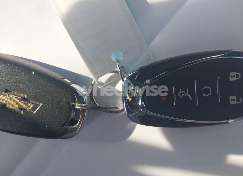 Photo 11 of 2018 Chevrolet Equinox LT (VIN 3GNAXTEX9JS602629)