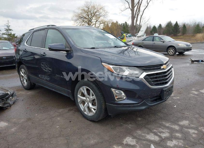 2018 Chevrolet Equinox LT (VIN 3GNAXTEXXJL269187) main photo