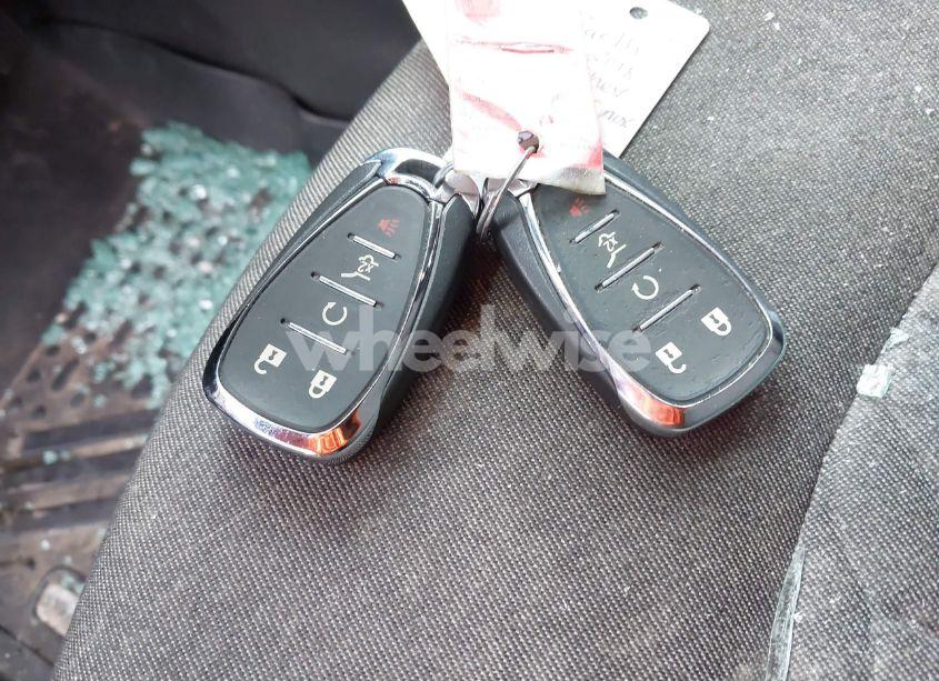 Photo 11 of 2018 Chevrolet Equinox LT (VIN 3GNAXTEXXJL269187)