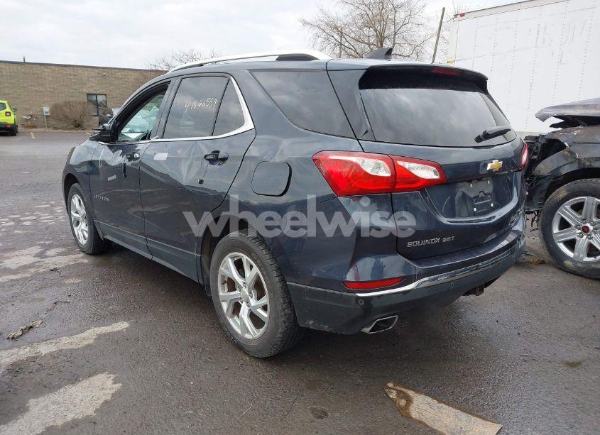 Photo 3 of 2018 Chevrolet Equinox LT (VIN 3GNAXTEXXJL269187)