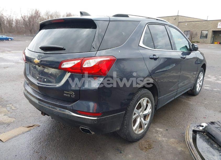Photo 4 of 2018 Chevrolet Equinox LT (VIN 3GNAXTEXXJL269187)
