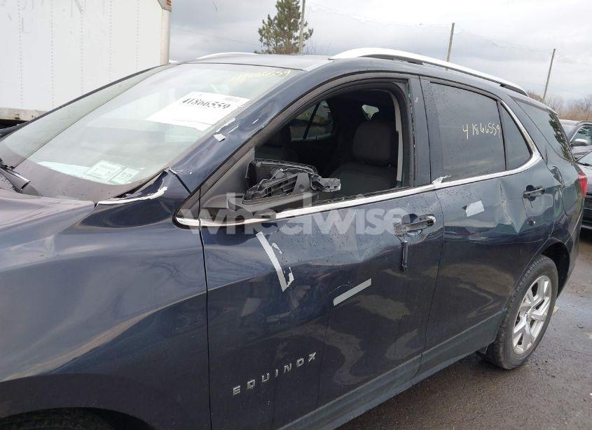 Photo 6 of 2018 Chevrolet Equinox LT (VIN 3GNAXTEXXJL269187)