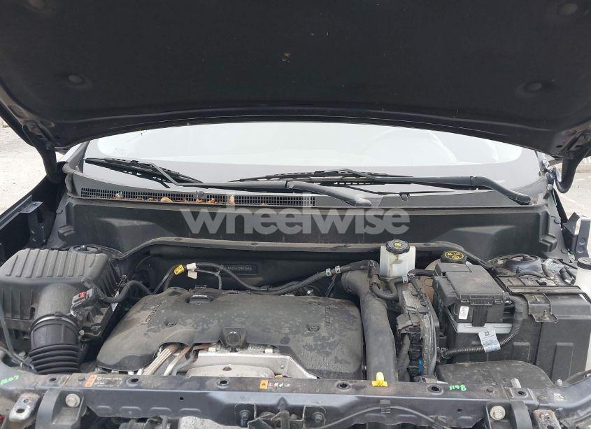 Photo 10 of 2018 Chevrolet Equinox LT (VIN 3GNAXTEXXJL294154)