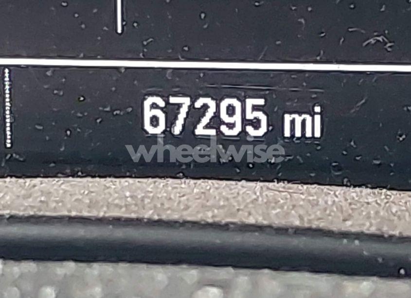 Photo 15 of 2018 Chevrolet Equinox LT (VIN 3GNAXTEXXJL294154)