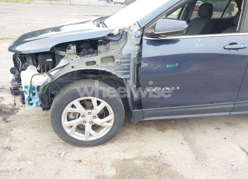 Photo 17 of 2018 Chevrolet Equinox LT (VIN 3GNAXTEXXJL294154)