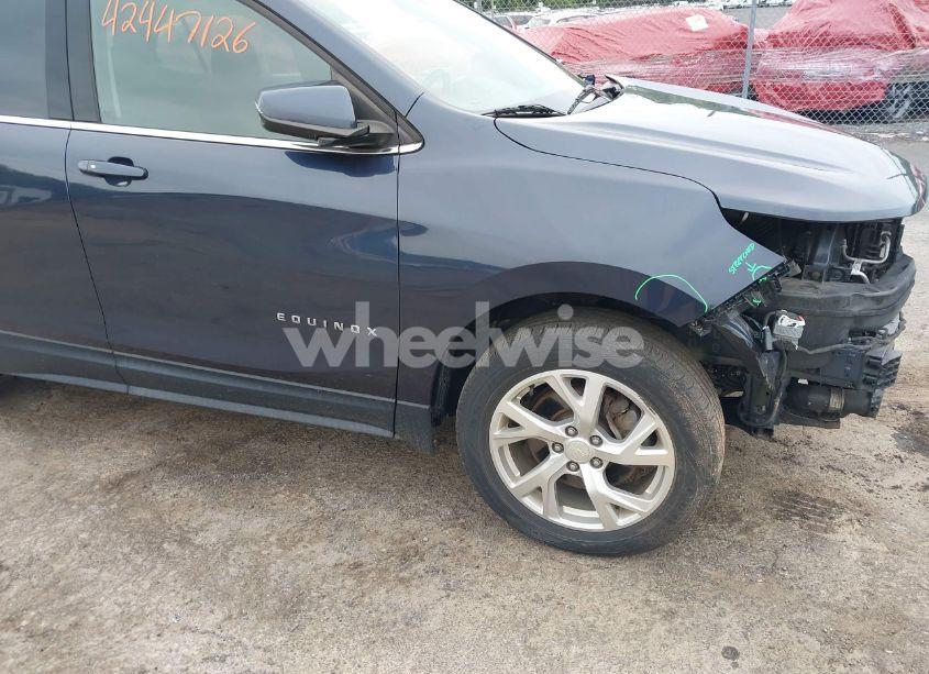 Photo 18 of 2018 Chevrolet Equinox LT (VIN 3GNAXTEXXJL294154)