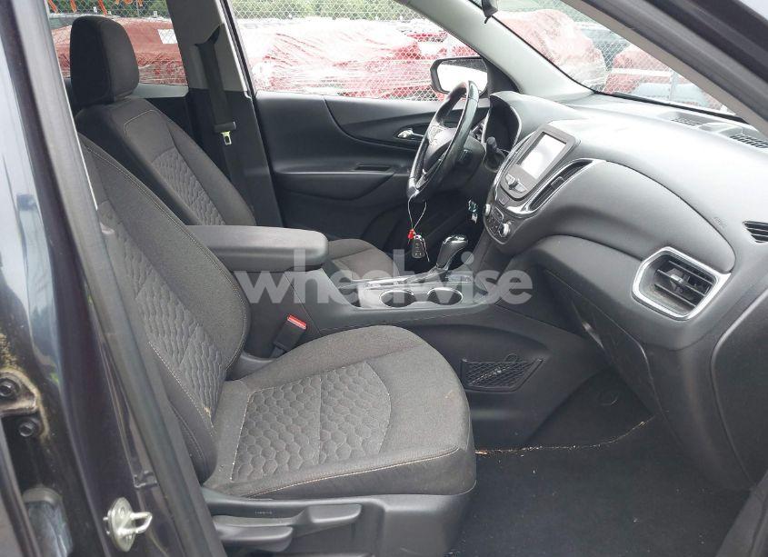 Photo 5 of 2018 Chevrolet Equinox LT (VIN 3GNAXTEXXJL294154)