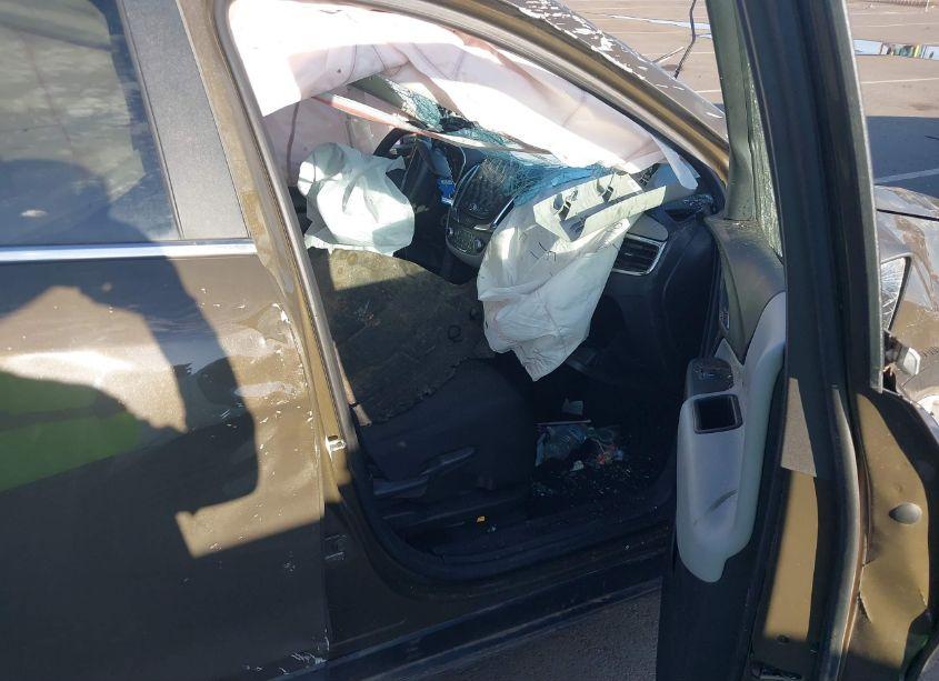 Photo 5 of 2023 Chevrolet Equinox AWD LT (VIN 3GNAXUEG0PL222782)