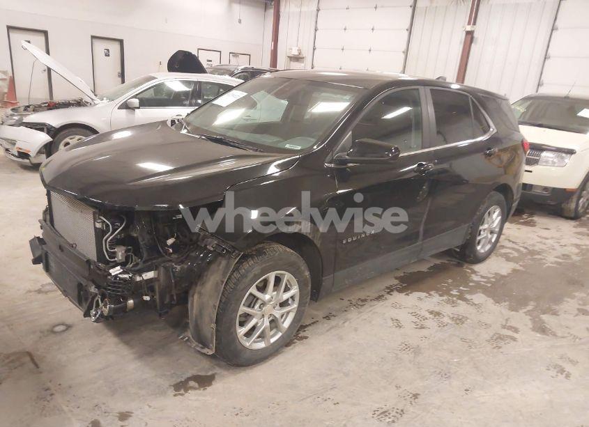 Photo 2 of 2024 Chevrolet Equinox AWD LT (VIN 3GNAXUEG0RL105769)