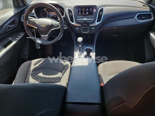 Photo 4 of 2024 CHEVROLET EQUINOX LT (VIN 3GNAXUEG0RL341712)