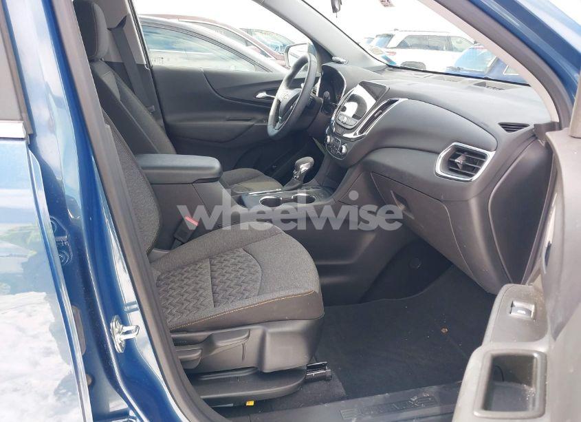 Photo 5 of 2024 Chevrolet Equinox AWD LT (VIN 3GNAXUEG0RL369669)