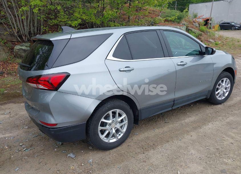 Photo 4 of 2024 Chevrolet Equinox AWD LT (VIN 3GNAXUEG0RS105972)