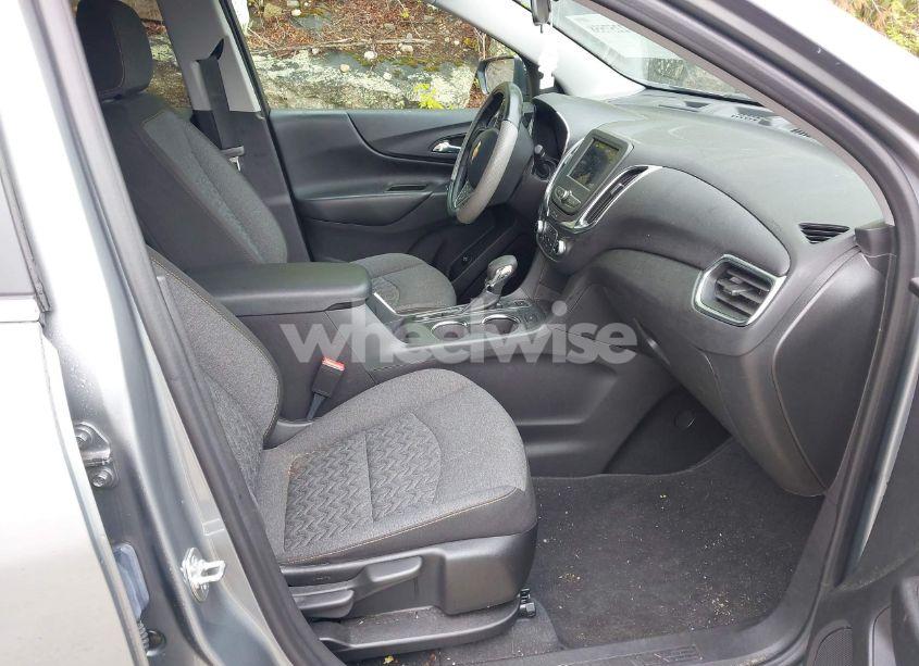 Photo 5 of 2024 Chevrolet Equinox AWD LT (VIN 3GNAXUEG0RS105972)