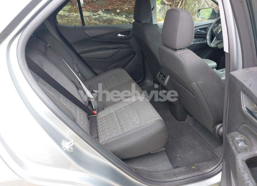 Photo 8 of 2024 Chevrolet Equinox AWD LT (VIN 3GNAXUEG0RS105972)