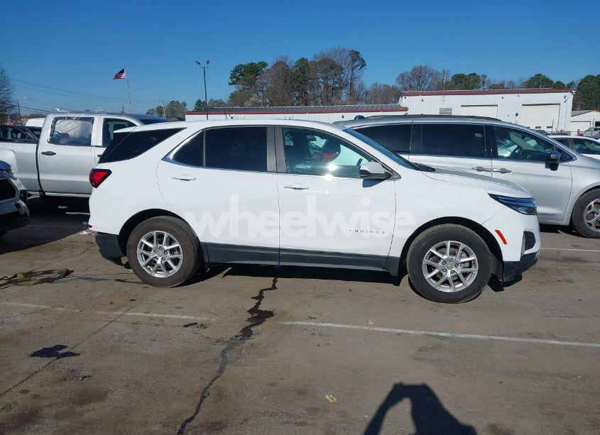 Photo 13 of 2024 Chevrolet Equinox AWD LT (VIN 3GNAXUEG1RL213754)