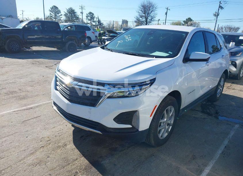 Photo 2 of 2024 Chevrolet Equinox AWD LT (VIN 3GNAXUEG1RL213754)