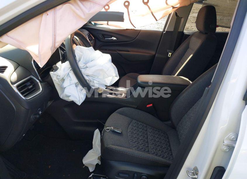 Photo 5 of 2024 Chevrolet Equinox AWD LT (VIN 3GNAXUEG1RL366411)