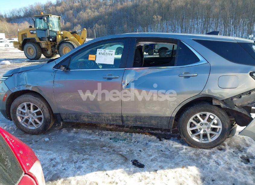 Photo 14 of 2024 Chevrolet Equinox AWD LT (VIN 3GNAXUEG2RL165620)