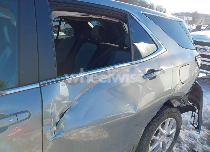 Photo 18 of 2024 Chevrolet Equinox AWD LT (VIN 3GNAXUEG2RL165620)