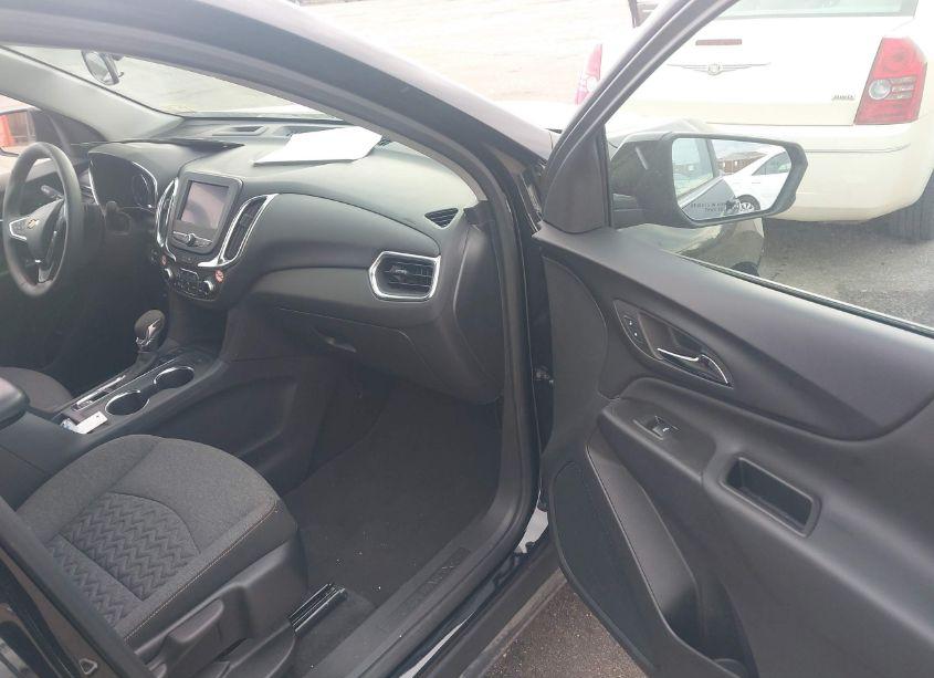Photo 5 of 2024 Chevrolet Equinox AWD LT (VIN 3GNAXUEG2RL361475)