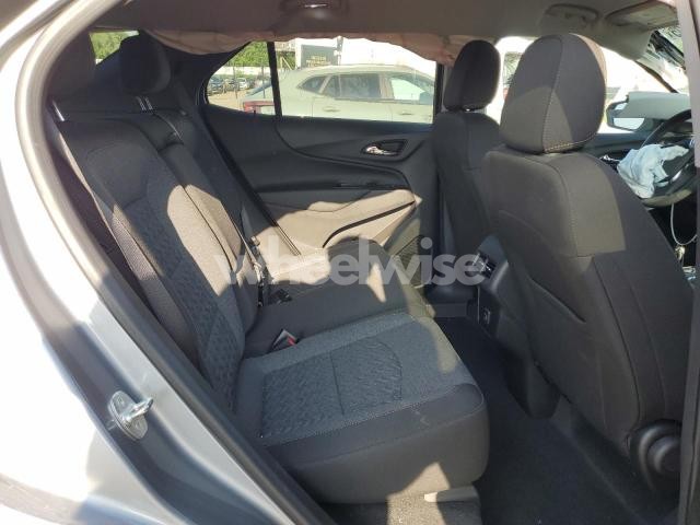 Photo 4 of 2024 CHEVROLET EQUINOX LT (VIN 3GNAXUEG3RL110531)