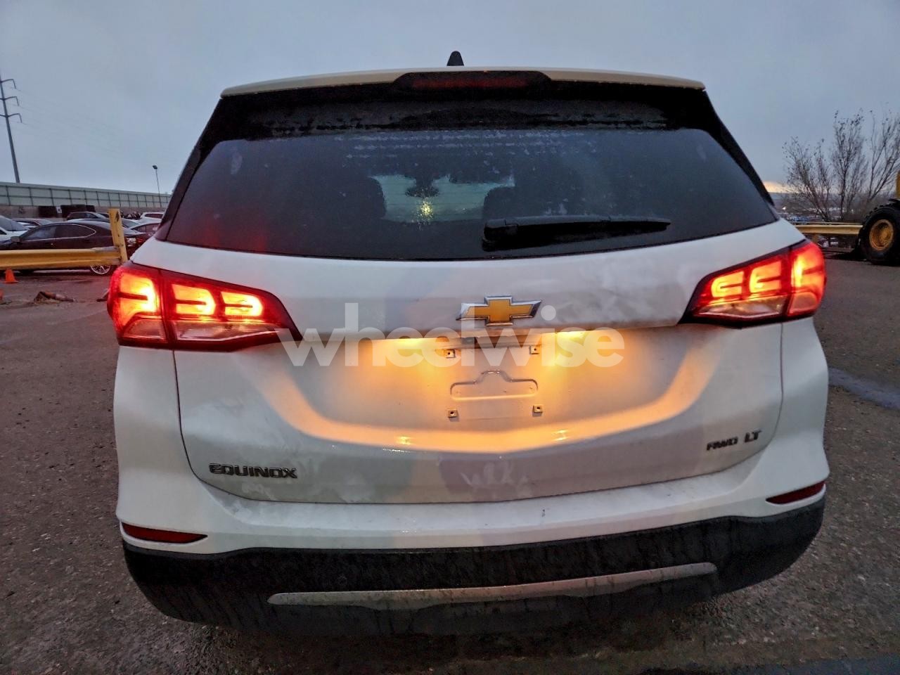 Photo 6 of 2024 CHEVROLET EQUINOX LT (VIN 3GNAXUEG3RL244987)