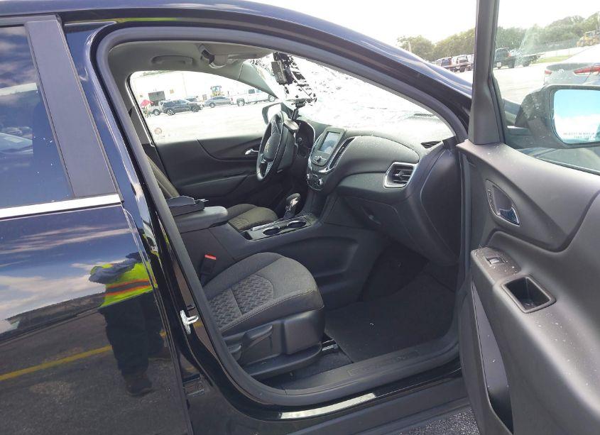 Photo 5 of 2024 Chevrolet Equinox AWD LT (VIN 3GNAXUEG4RL160211)