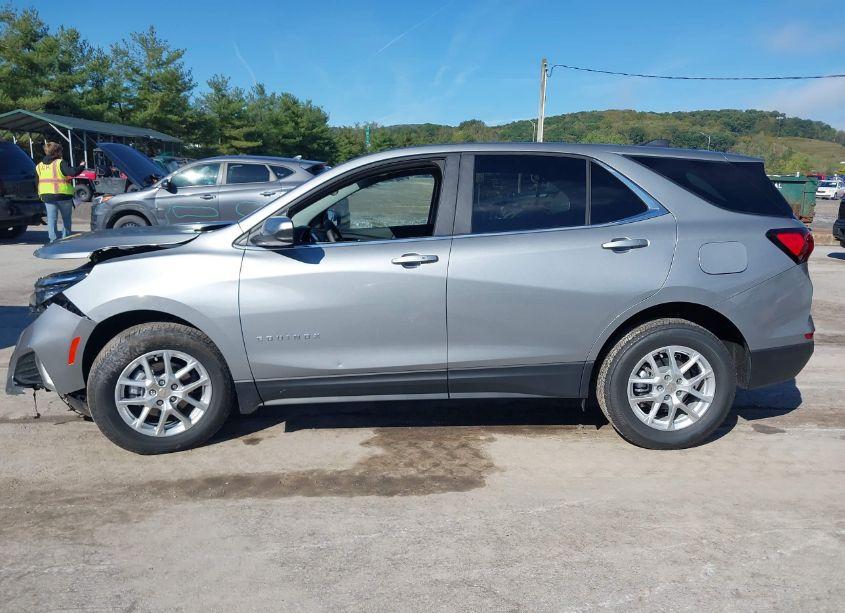 Photo 15 of 2024 Chevrolet Equinox AWD LT (VIN 3GNAXUEG4RL372204)