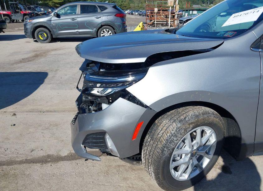 Photo 18 of 2024 Chevrolet Equinox AWD LT (VIN 3GNAXUEG4RL372204)