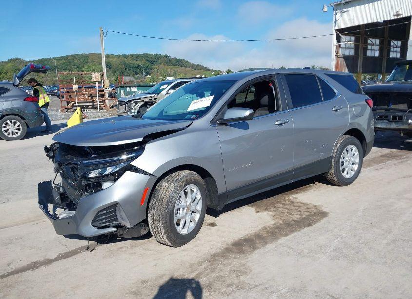 Photo 2 of 2024 Chevrolet Equinox AWD LT (VIN 3GNAXUEG4RL372204)
