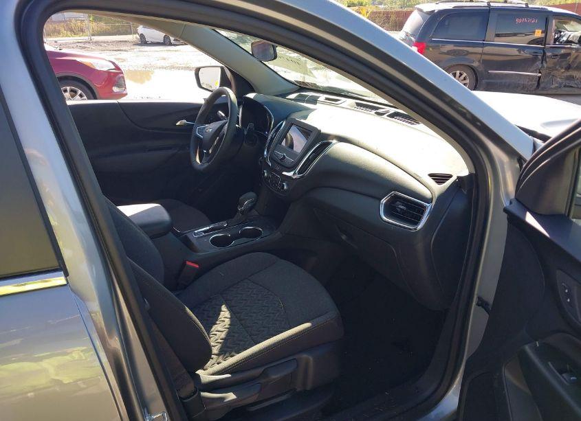 Photo 5 of 2024 Chevrolet Equinox AWD LT (VIN 3GNAXUEG4RL372204)