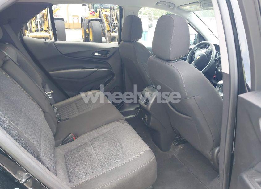 Photo 7 of 2023 Chevrolet Equinox AWD LT (VIN 3GNAXUEG5PL268771)
