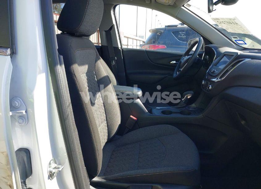 Photo 5 of 2024 Chevrolet Equinox AWD LT (VIN 3GNAXUEG5RL283371)