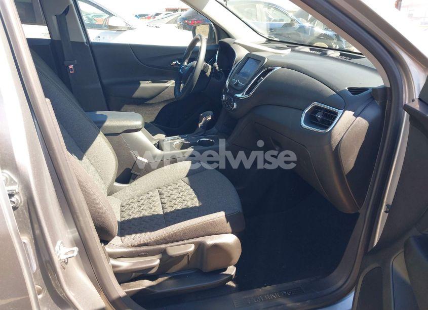 Photo 5 of 2024 Chevrolet Equinox AWD LT (VIN 3GNAXUEG5RL341088)