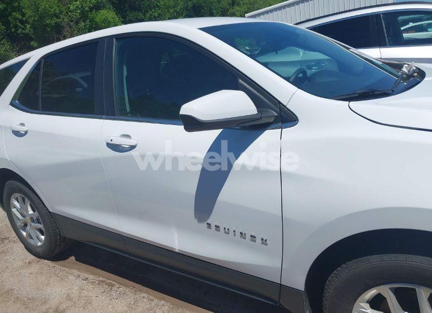 Photo 13 of 2023 Chevrolet Equinox AWD LT (VIN 3GNAXUEG6PS195934)