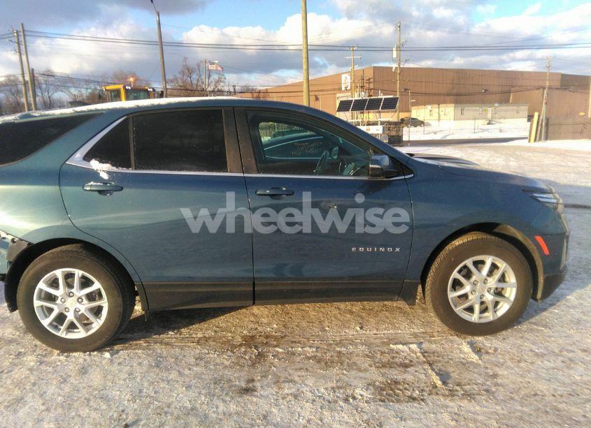 Photo 13 of 2024 Chevrolet Equinox (VIN 3GNAXUEG6RL240240)