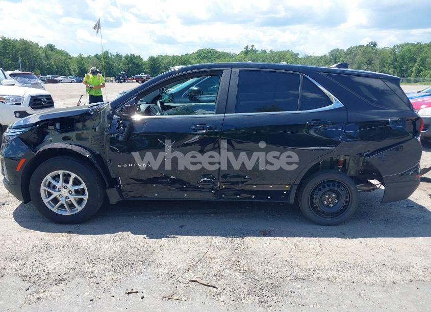 Photo 15 of 2024 Chevrolet Equinox AWD LT (VIN 3GNAXUEG6RL334392)