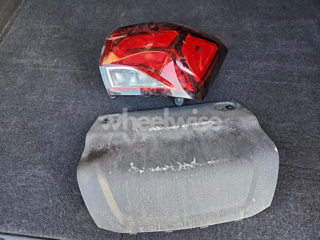 Photo 13 of 2024 CHEVROLET EQUINOX LT (VIN 3GNAXUEG6RL356893)