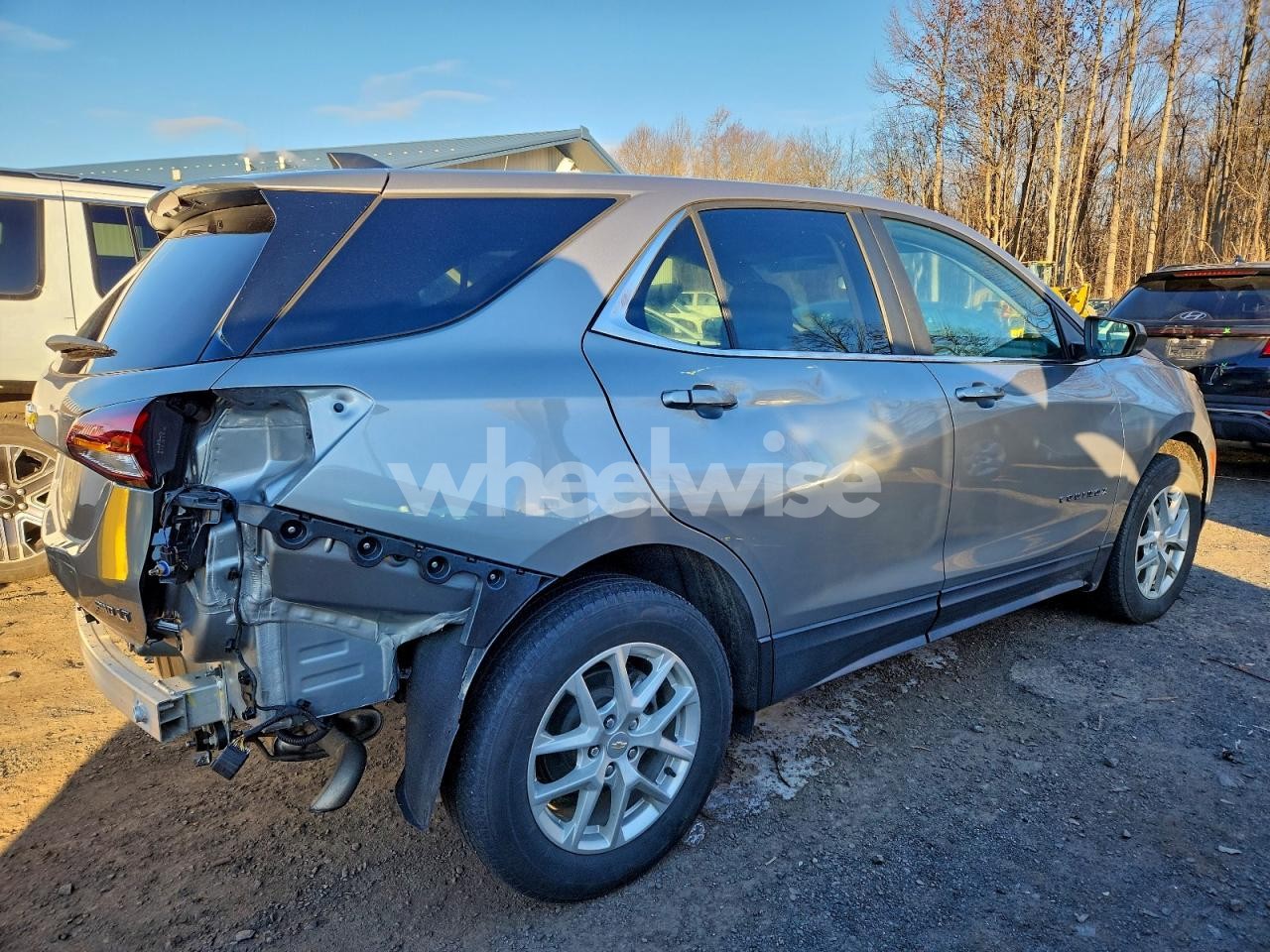 Photo 3 of 2024 CHEVROLET EQUINOX LT (VIN 3GNAXUEG6RL356893)