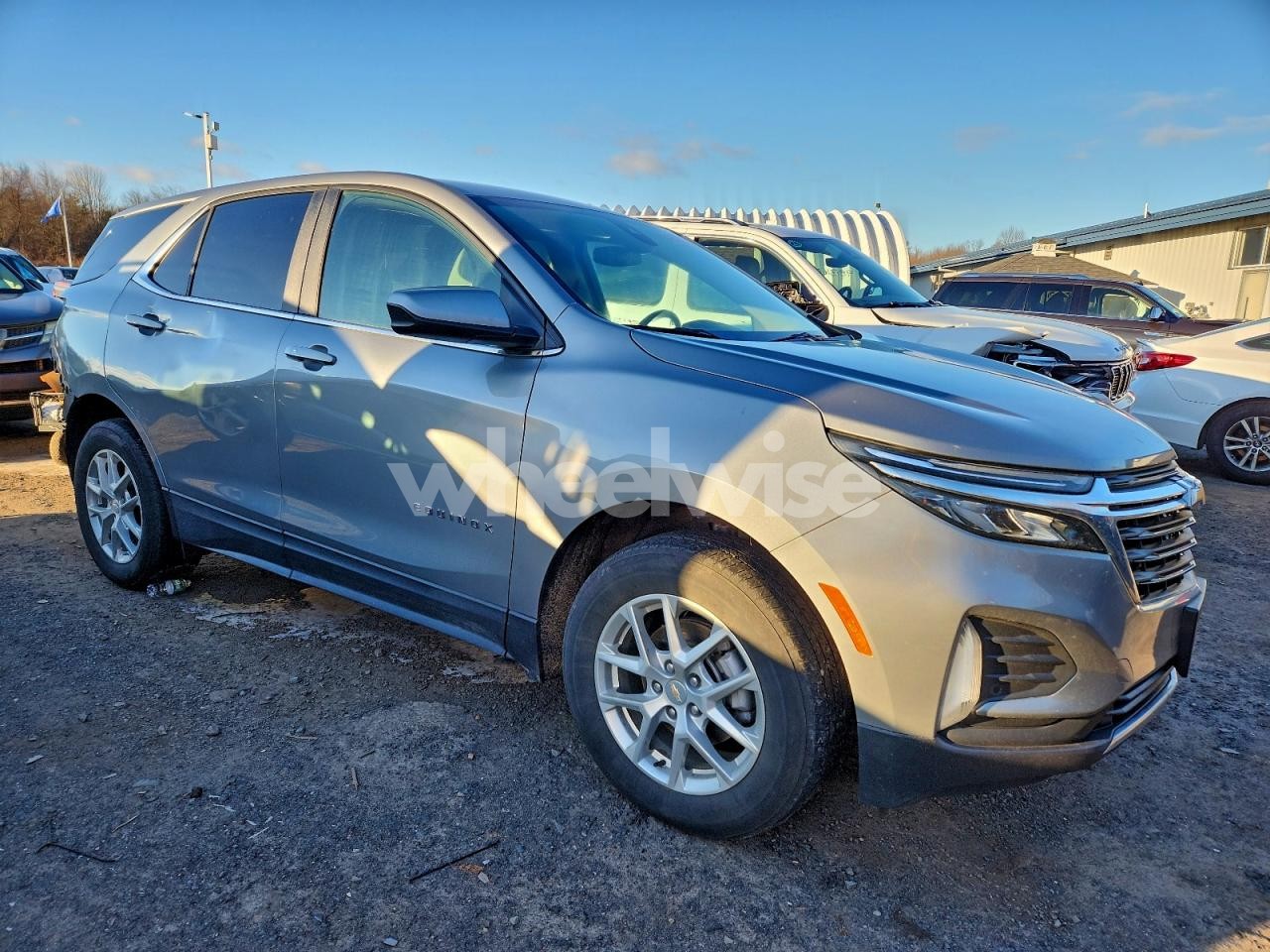 Photo 4 of 2024 CHEVROLET EQUINOX LT (VIN 3GNAXUEG6RL356893)