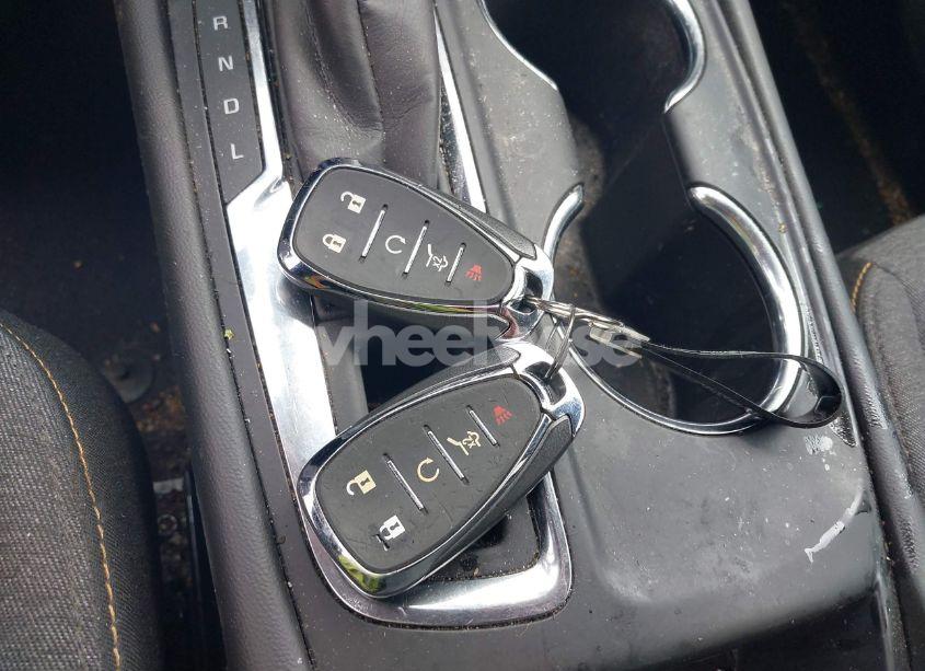 Photo 11 of 2023 Chevrolet Equinox AWD LT (VIN 3GNAXUEG7PL160250)